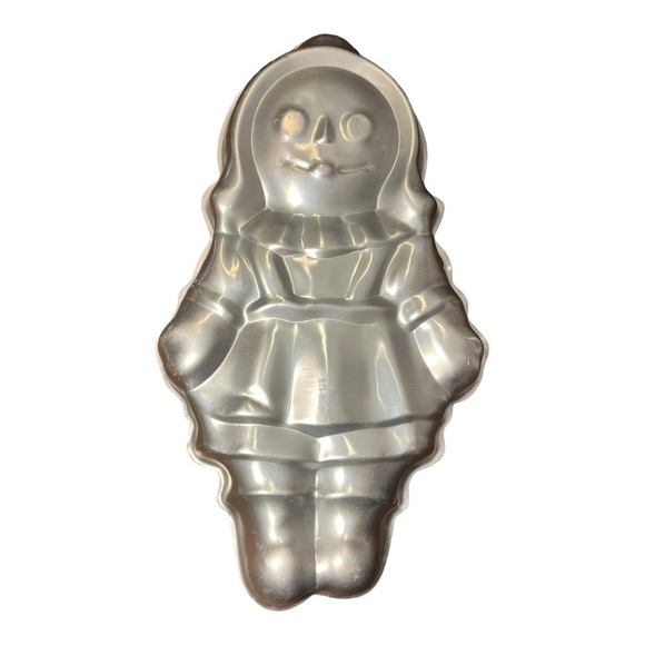 Wilton Other - Wilton 1971 Raggedy Ann Rag Doll Aluminum Cake Pan